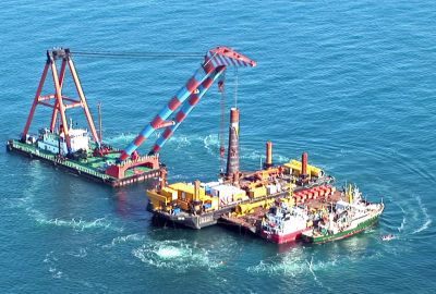Aerial phot of pile driving with active bubble curtain